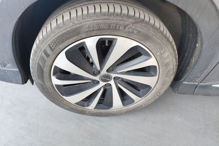 比亚迪 宋PLUS新能源 2023款 冠军版 DM-i 110KM 旗舰型车身外观6007