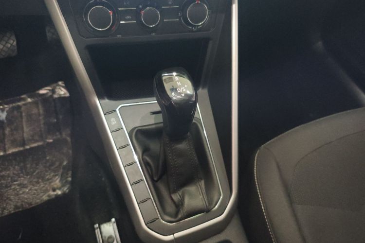 大众 Polo 2019款 Plus 1.5L 自动全景乐享版中控内饰18