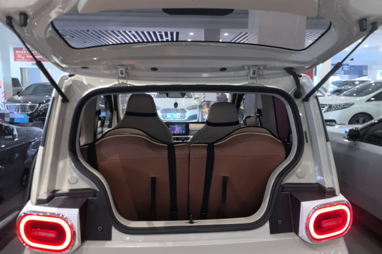 五菱汽车 宏光MINIEV 2024款 第三代 215km 进阶版机舱底盘23