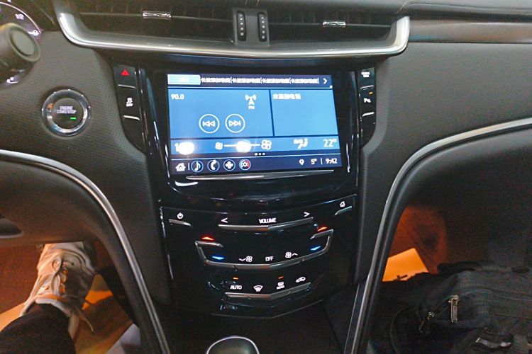 凯迪拉克XTS 2018款 28T 精英型中控内饰16