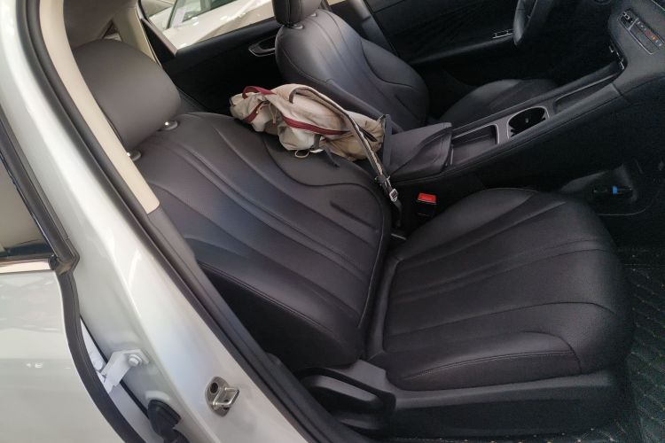 荣威D7 2023款 DMH 125km 超越版中控内饰41