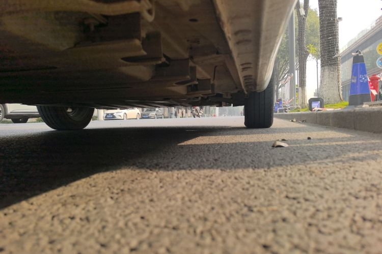 长安欧尚 奔奔E-Star 2022款 清心版 多彩款 三元锂局部细节9002