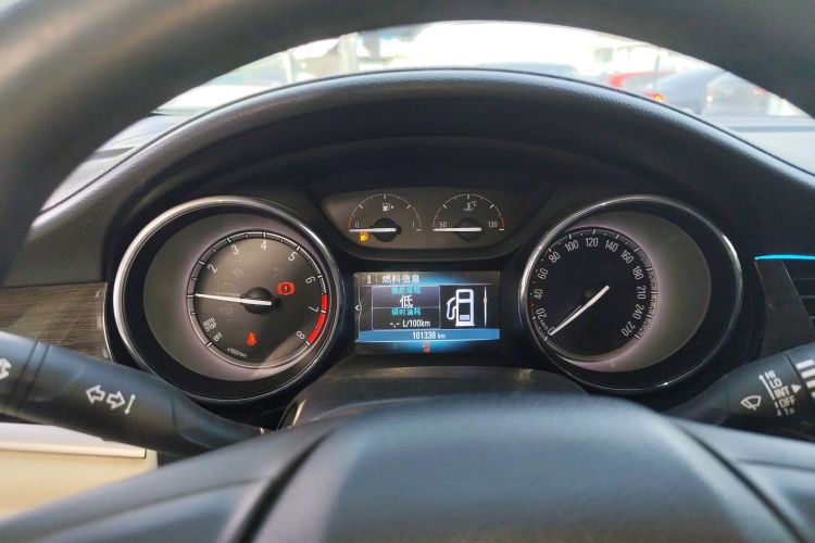 别克 威朗 2018款 三厢 15S 手动领先型中控内饰14