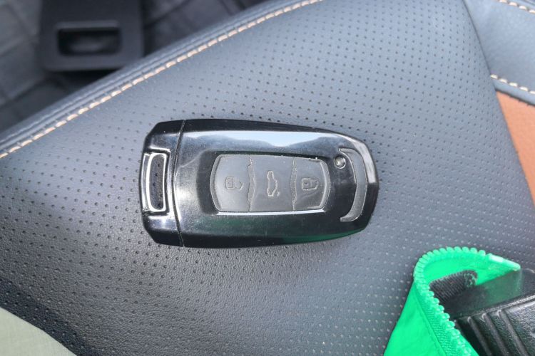 吉利汽车 远景X6 2016款 1.3T CVT豪华型中控内饰7001