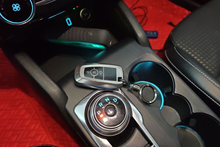 福特 福克斯 2020款 两厢 EcoBoost 180 自动锋潮型中控内饰7001