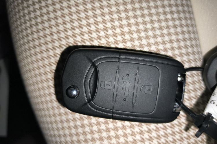 五菱汽车 宏光MINIEV 2025款 四门版 进阶款中控内饰11