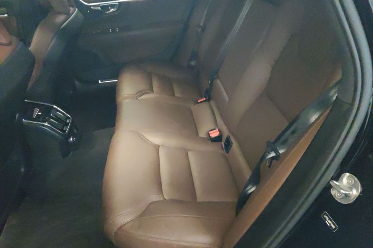 沃尔沃S90 2024款 B5 智远豪华版中控内饰21