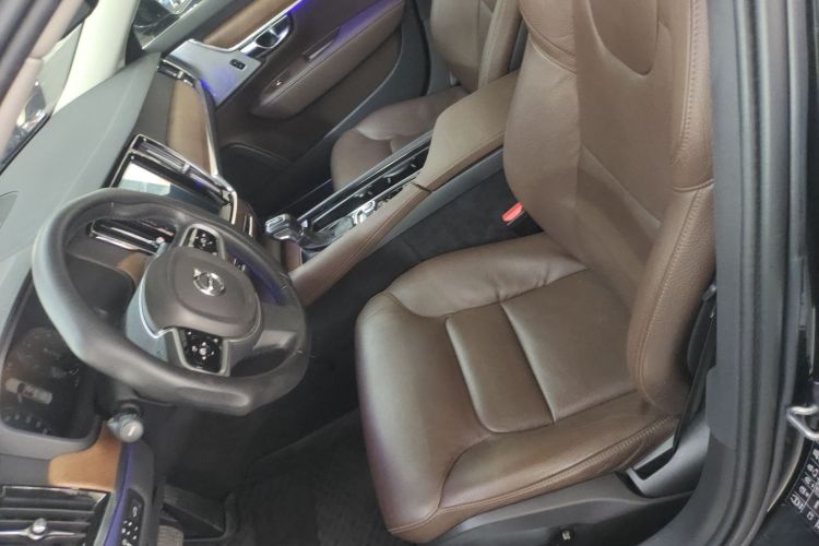 沃尔沃S90 2019款 T5 智远版中控内饰19