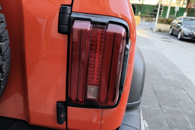 坦克300 2024款 2.0T 挑战者车身外观9