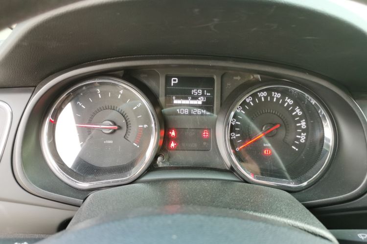 雪铁龙C3-XR 2018款 1.6L 自动先锋型中控内饰14