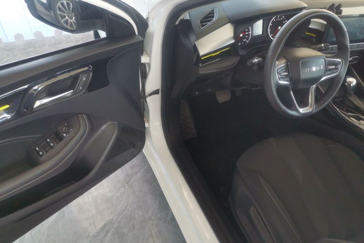 荣威i5 2021款 1.5L CVT铂金版中控内饰20