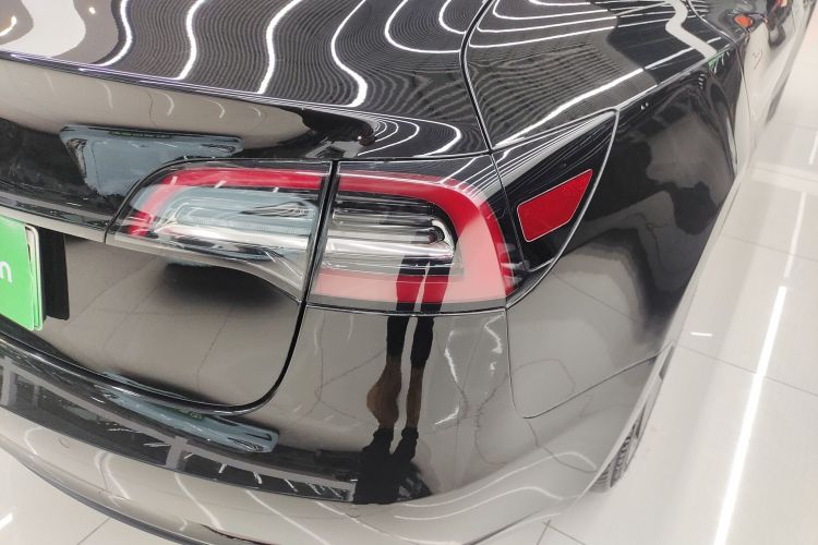 特斯拉 Model 3 2022款 后轮驱动版车身外观9