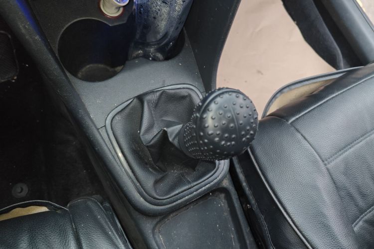 大众 Polo 2013款 1.4L 手动风尚版中控内饰18