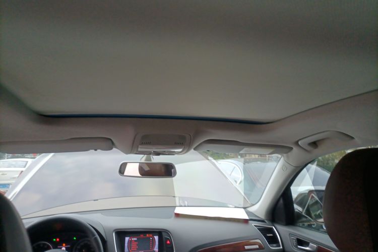 奥迪Q5 2013款 40 TFSI 技术型中控内饰22