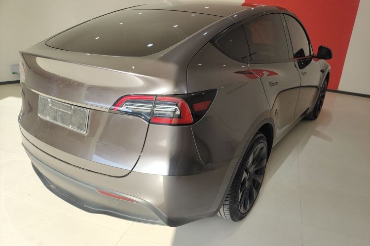 特斯拉 Model Y 2021款 标准续航后驱版车身外观7