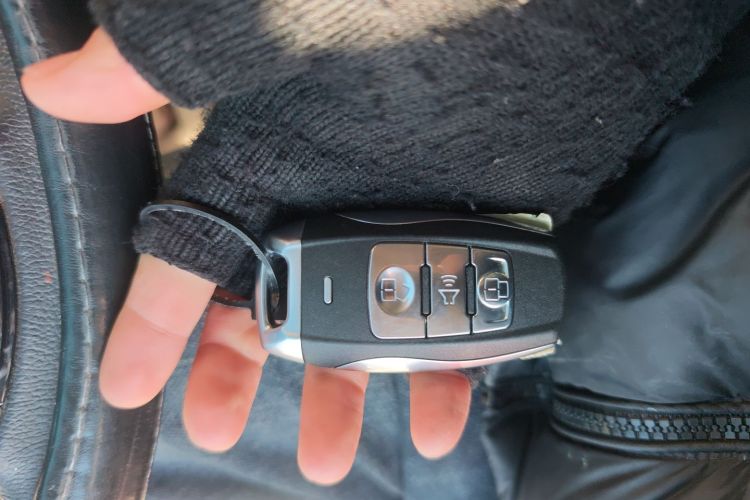 哈弗H2 2017款 蓝标 1.5T 手动两驱精英型中控内饰11