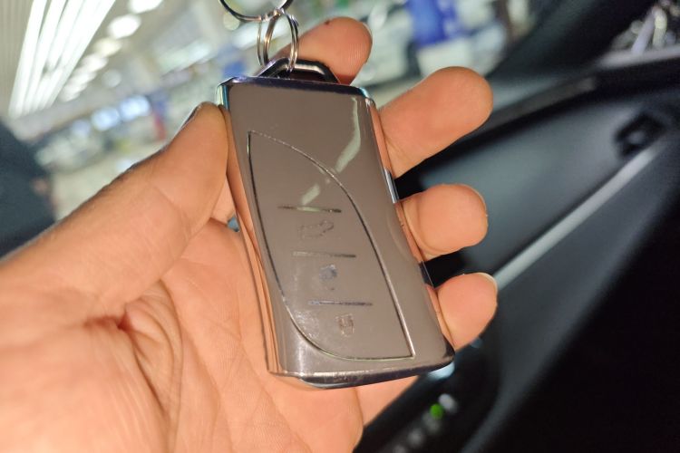 雷克萨斯ES 2023款 200 卓越版中控内饰11