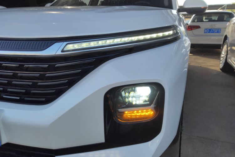 宝骏RC-5 2020款 RC-5W 1.5T CVT智耀豪华型局部细节36