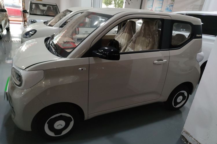 五菱汽车 宏光MINIEV 2024款 第三代 215km 青春版车身外观4