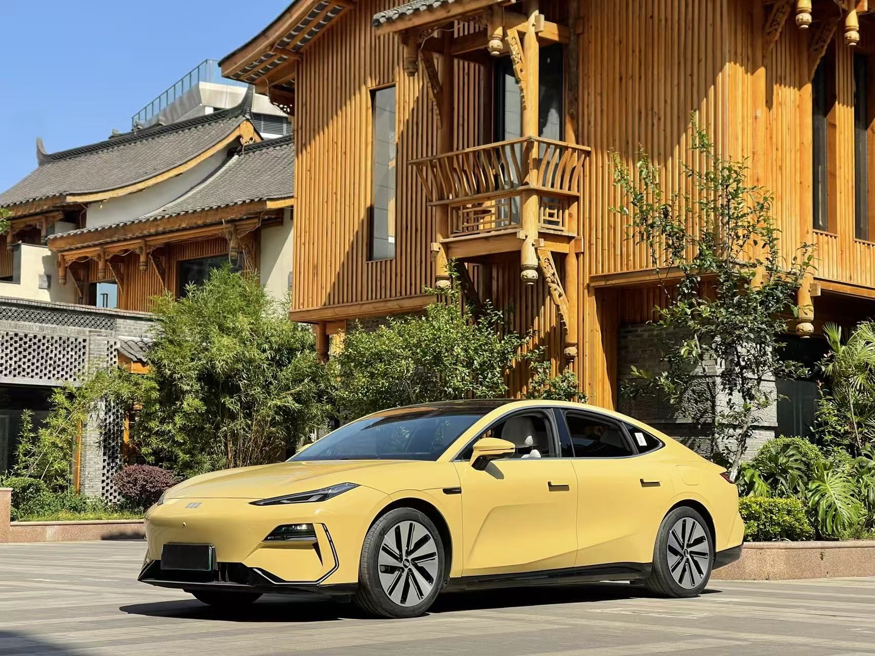 吉利银河 银河E8 2024款 665km 后驱星舰 远航版