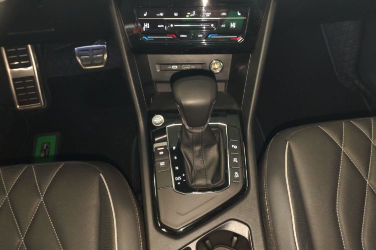 大众 途观L 2023款 改款 330TSI 自动两驱R-Line越享版局部细节18