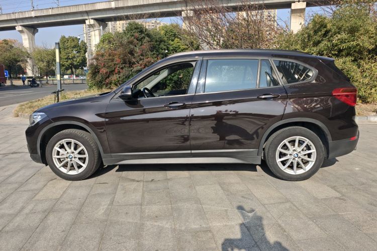 宝马X1 2019款 sDrive18Li 时尚型车身外观4