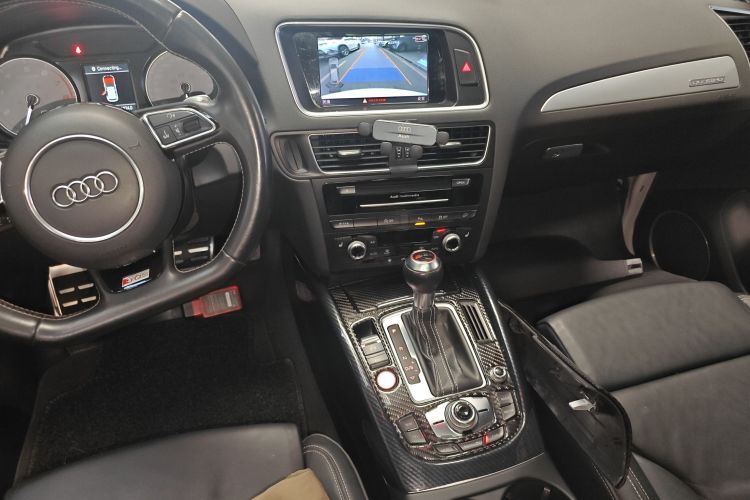 奥迪Q5(进口) 2017款 SQ5 3.0 TFSI quattro局部细节16