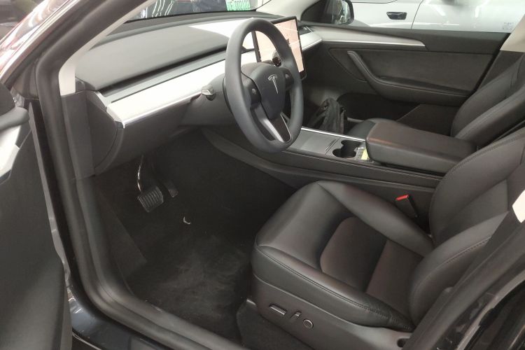 特斯拉 Model Y 2024款 长续航全轮驱动版中控内饰20