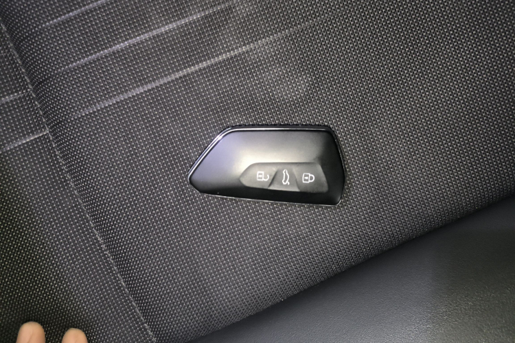 大众 高尔夫 2023款 改款 280TSI DSG Pro中控内饰11