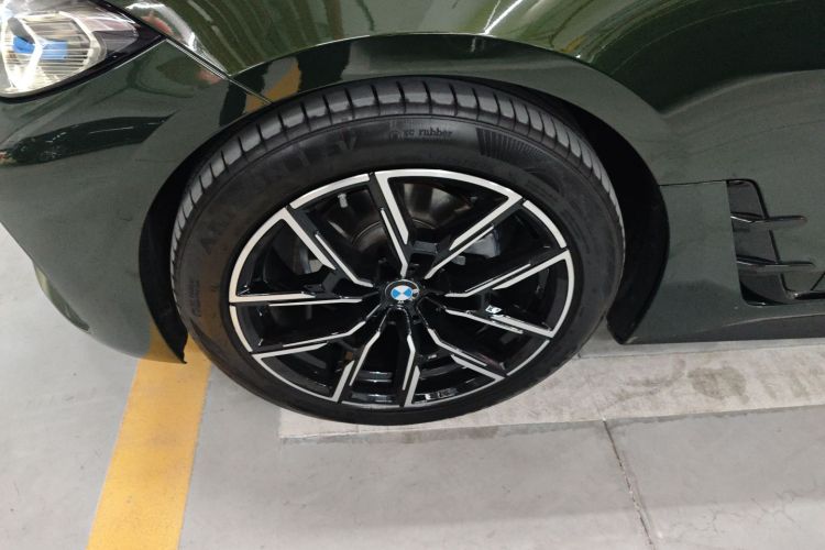 宝马4系 2023款 425i Gran Coupe M运动曜夜套装车身外观6006