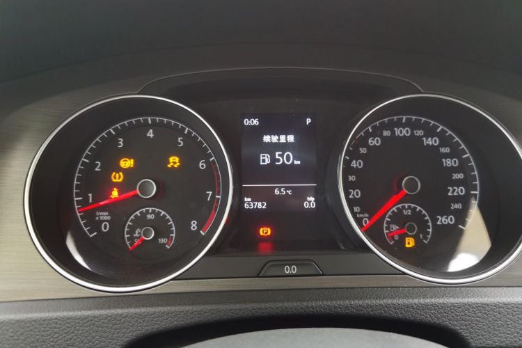 大众 高尔夫 2016款 230TSI 自动舒适型中控内饰14