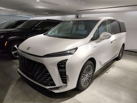 别克GL8新能源 2024款 陆尊 智享版 7座