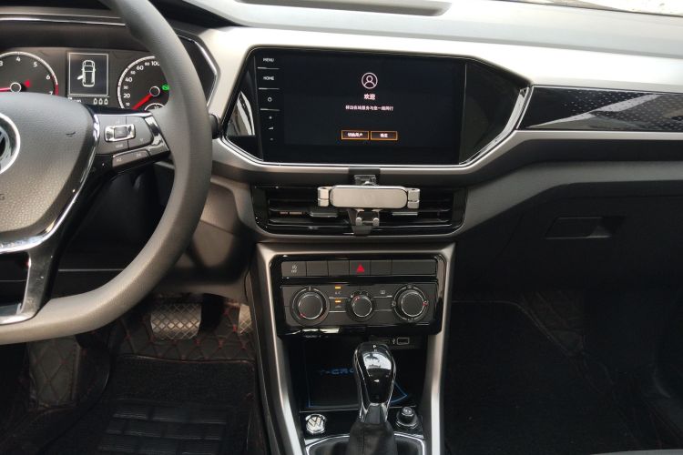 大众 途铠 2021款 1.5L 自动舒适版中控内饰16