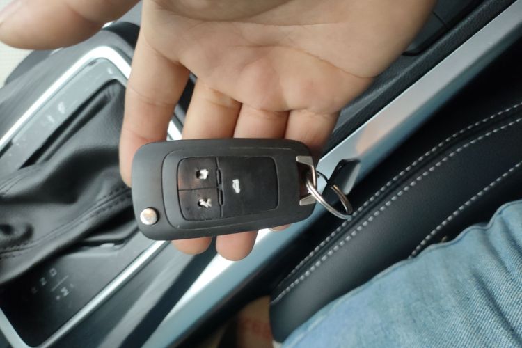 雪佛兰 科鲁泽 2024款 1.5L 双离合乐享版中控内饰11