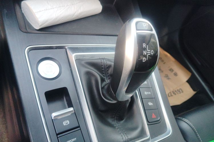 比亚迪 秦Pro 2020款 超越版 1.5TI 自动尊贵型局部细节18