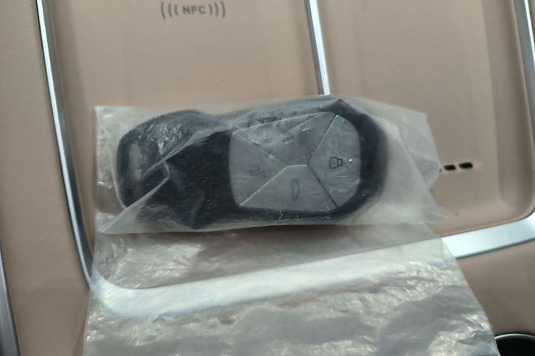 小鹏G9 2025款 625 长续航 Max中控内饰7001