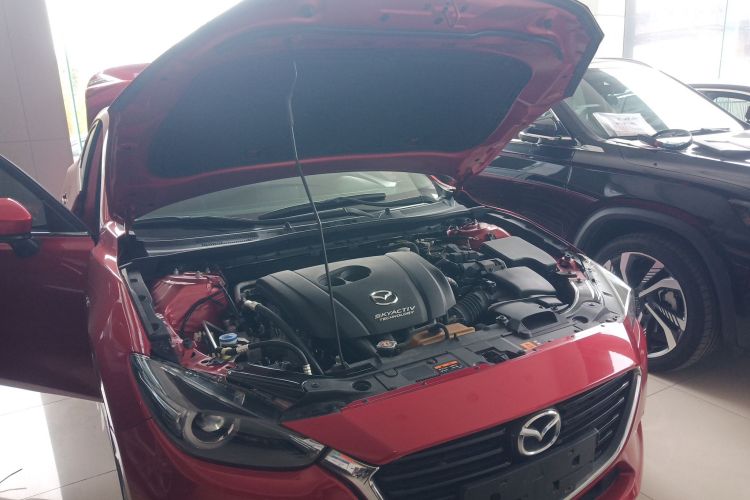 马自达3 昂克赛拉 2017款 三厢 2.0L 自动尊贵型 国V机舱底盘24