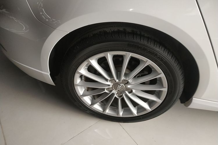 奥迪A3 2018款 30周年年型 Sportback 35 TFSI 时尚型车身外观6008