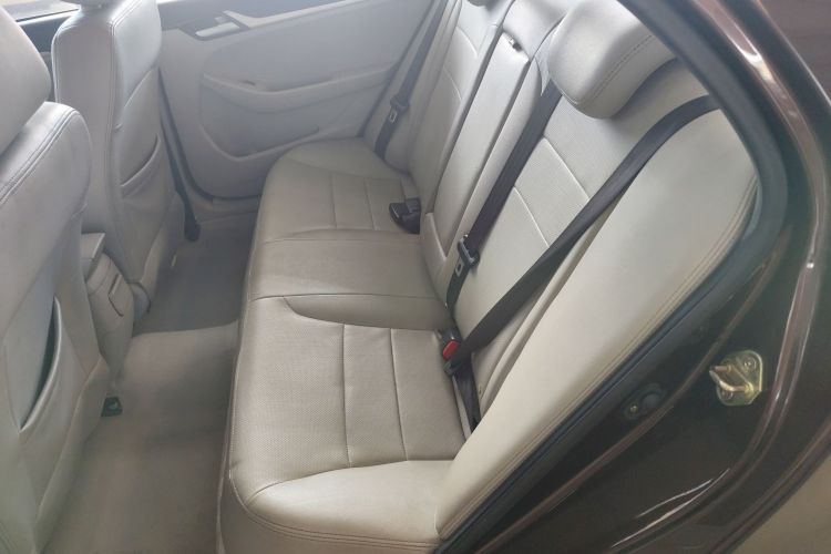 吉利汽车 远景 2015款 1.3T 手动尊贵型中控内饰21