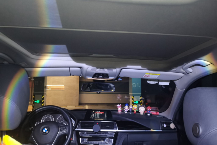 宝马3系 2017款 320Li M运动型中控内饰22