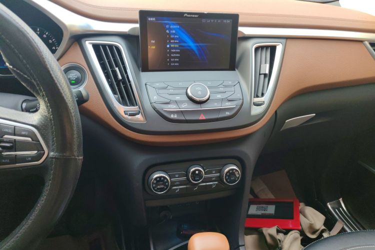 东南DX7 2018款 1.5T 自动豪华型中控内饰16