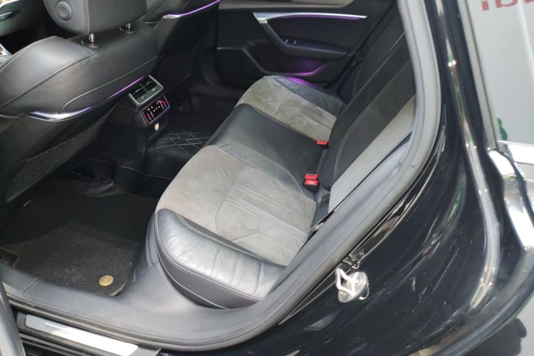 奥迪A6L新能源 2020款 55 TFSI e quattro中控内饰7004