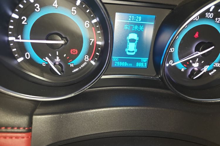 哈弗H1 2016款 改款 蓝标 1.5L 手动舒适型中控内饰15