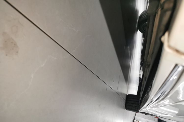 丰田 威尔法 2021款 皇冠 双擎 2.5L HV至尊版局部细节9002