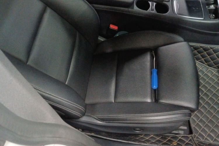 奔驰CLA 2018款 CLA 200 时尚型局部细节41