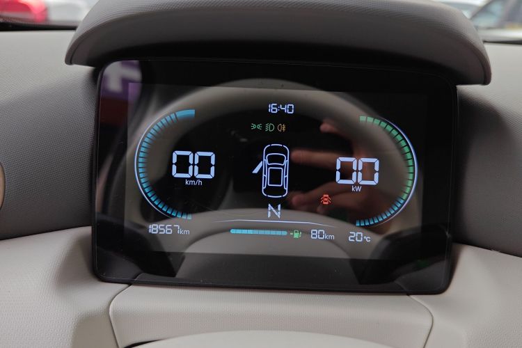 零跑汽车 零跑T03 2023款 200轻享版中控内饰14