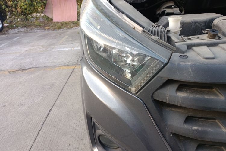 金杯 金海狮 2021款 1.5L 客车工程狮 6座车身外观8