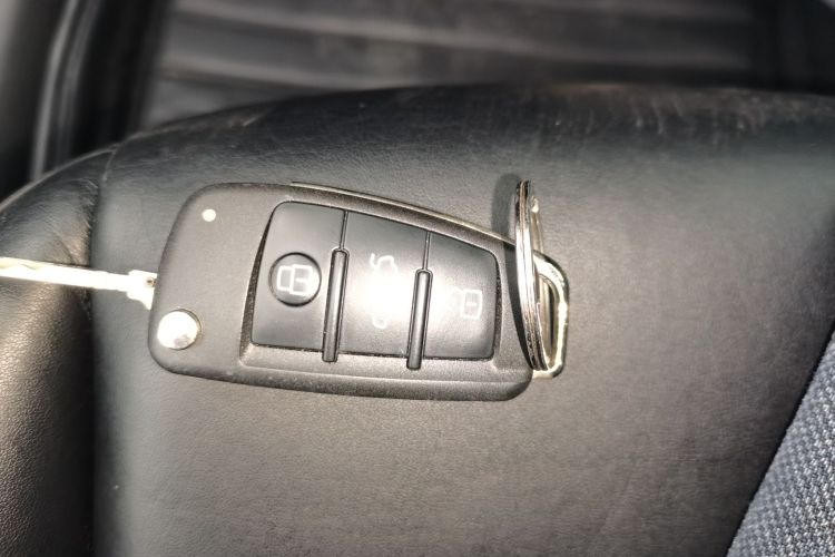 奥迪Q2L 2018款 35 TFSI 上市专享版 国VI中控内饰7001