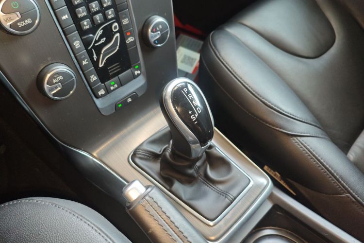 沃尔沃V40 2015款 1.6T 智雅版局部细节18