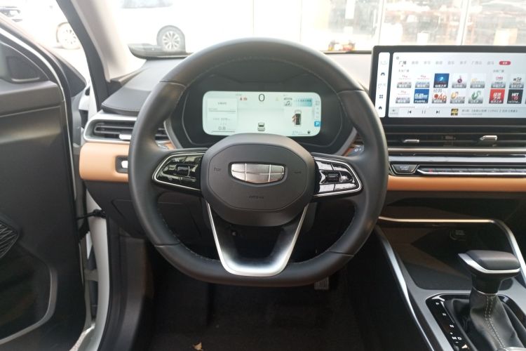 吉利汽车 帝豪 2025款 第4代 1.5L CVT旗舰型中控内饰13